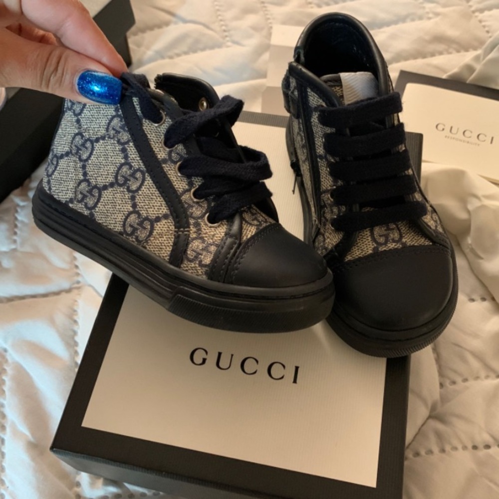TODDLER GUCCI AUTHENTIC SNEAKER.
